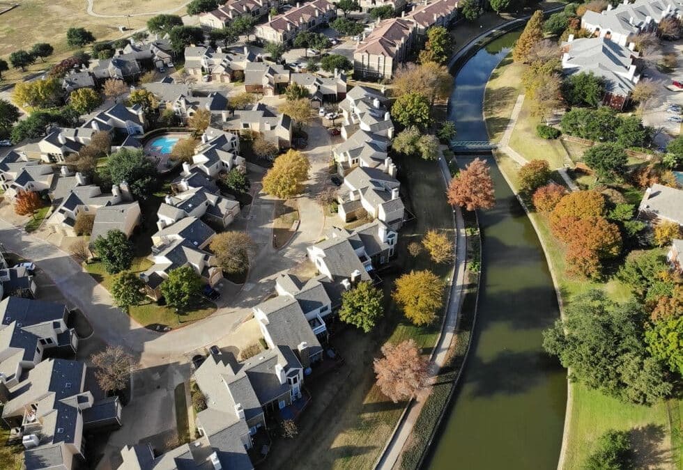 Vacation Travel Innovation highlights Irving, Texas, as a convenient Dallas-Fort Worth destination with neighborhoods, green spaces, and easy regional access.